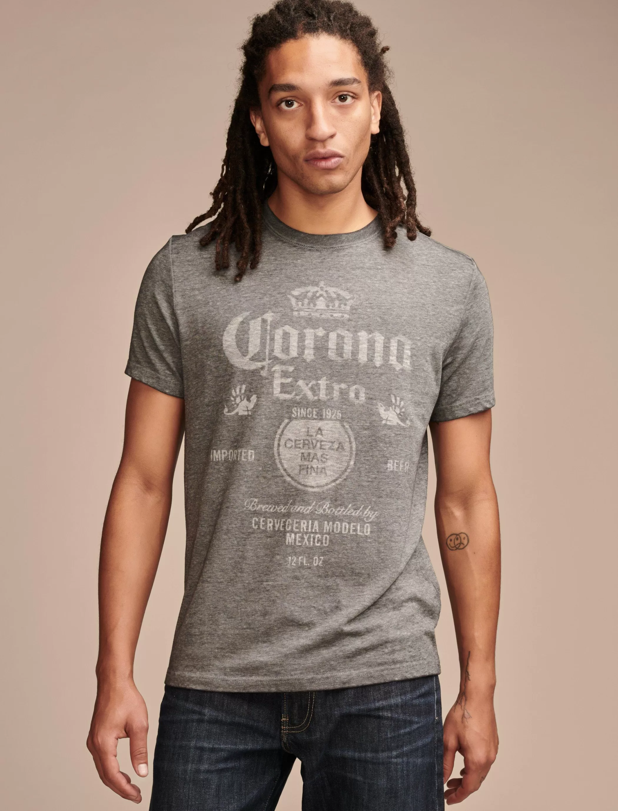 Lucky Brand Graphic Tees*corona extra jet black