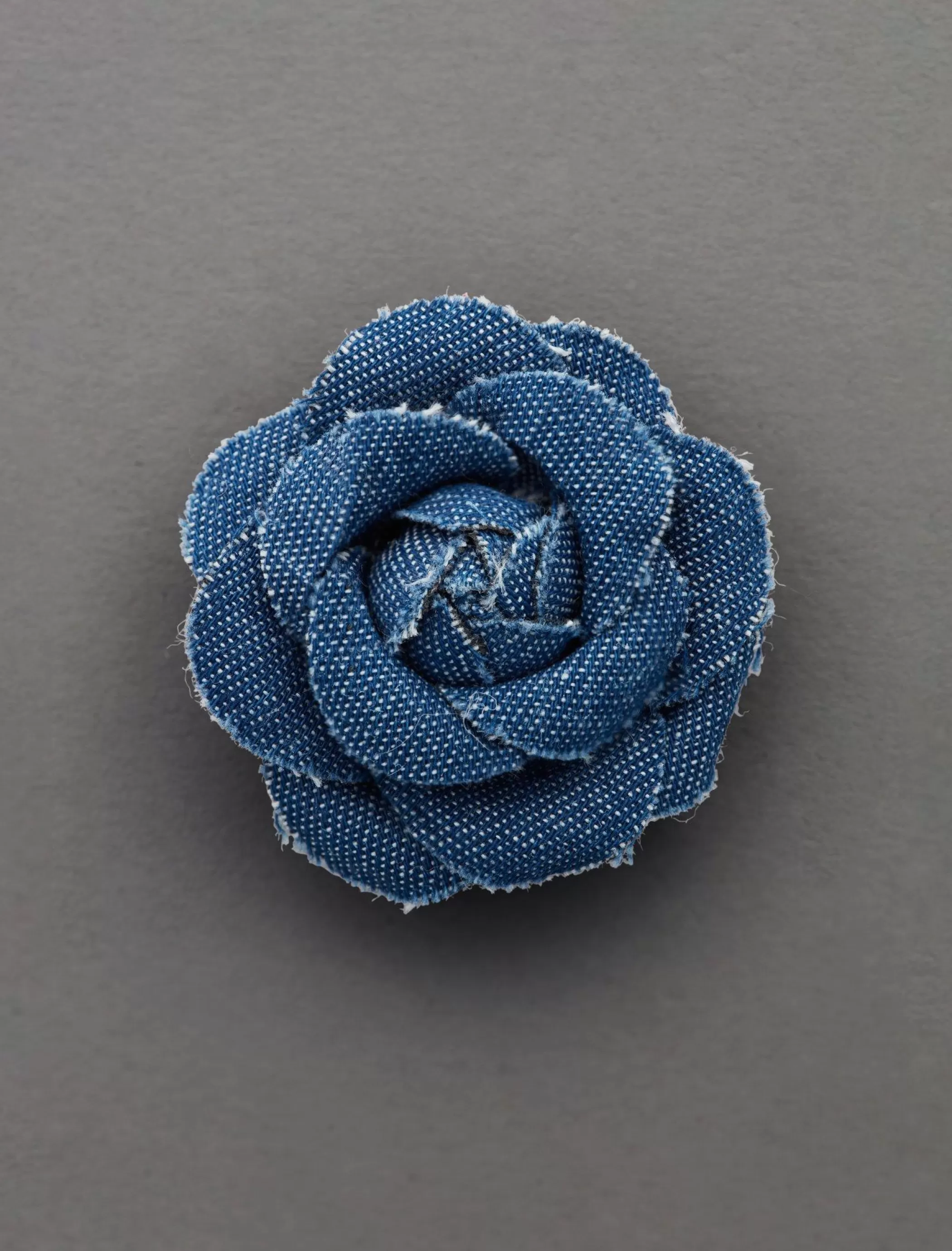 Lucky Brand Jewelry*denim rosette pin gold