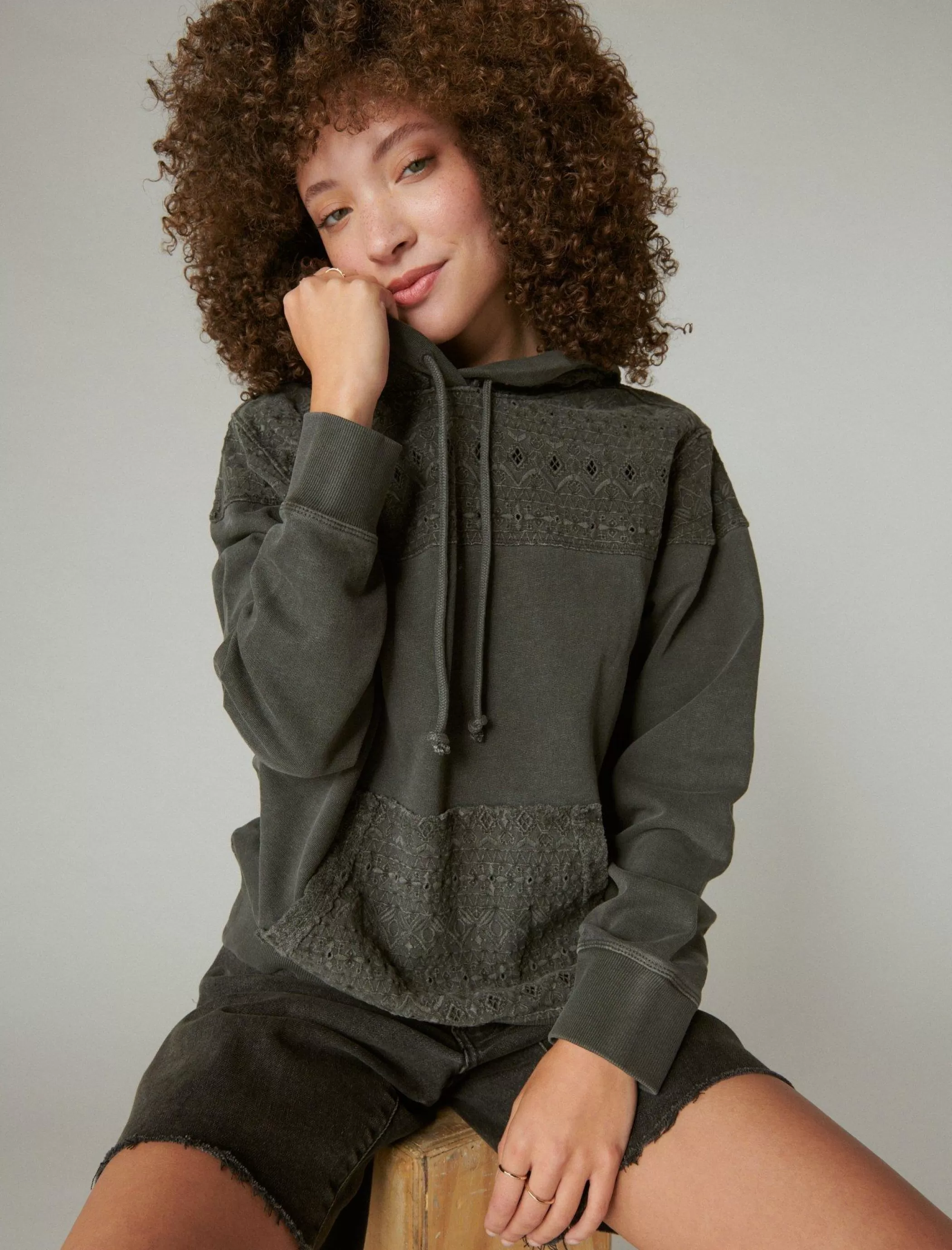 Lucky Brand Activewear*embroidered yoke hoodie raven