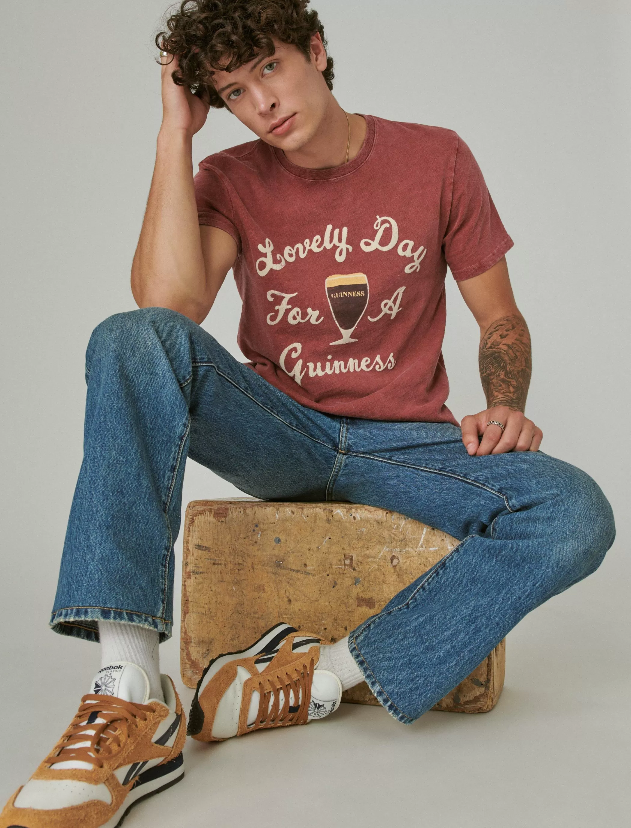 Lucky Brand Graphic Tees*guinness lovely day tee cordovan