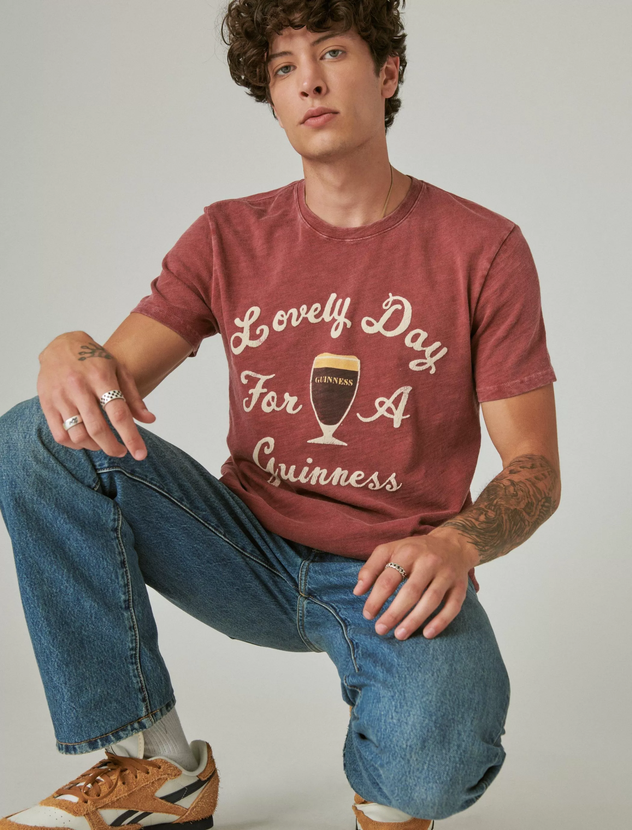 Lucky Brand Graphic Tees*guinness lovely day tee cordovan