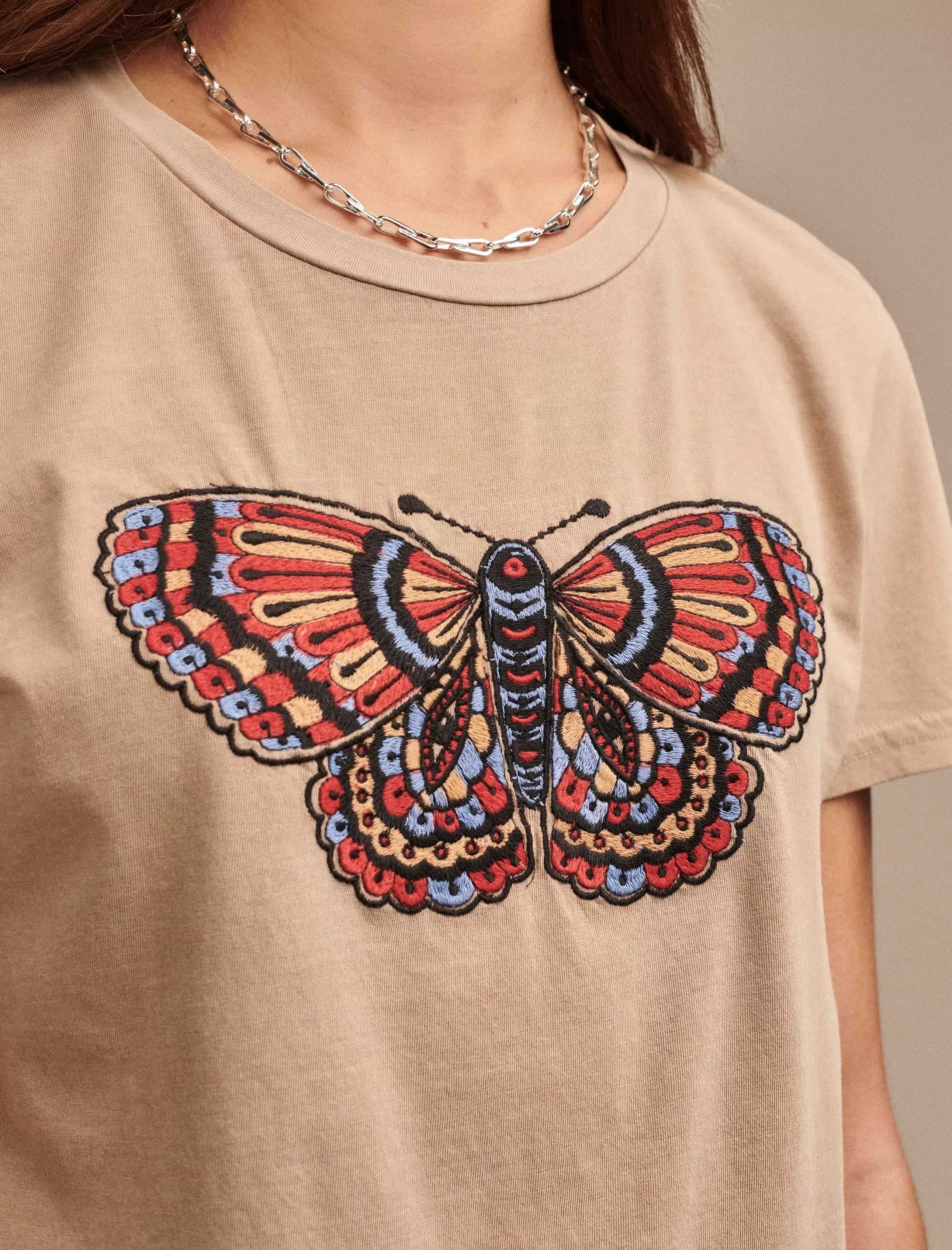 Lucky Brand Graphic Tees*multi color butterfly classic crew light taupe