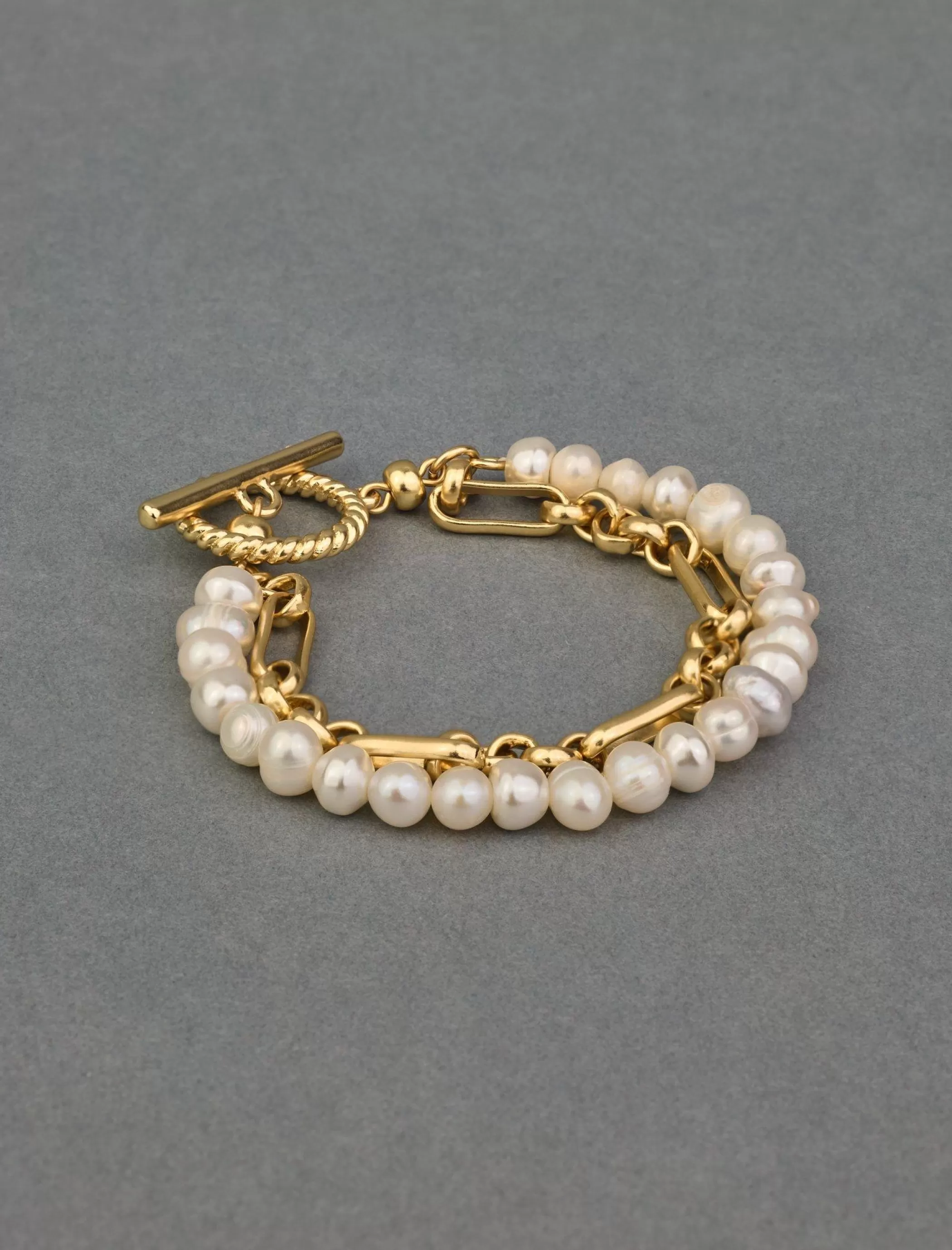 Lucky Brand Jewelry*pearl chain layer toggle bracelet gold