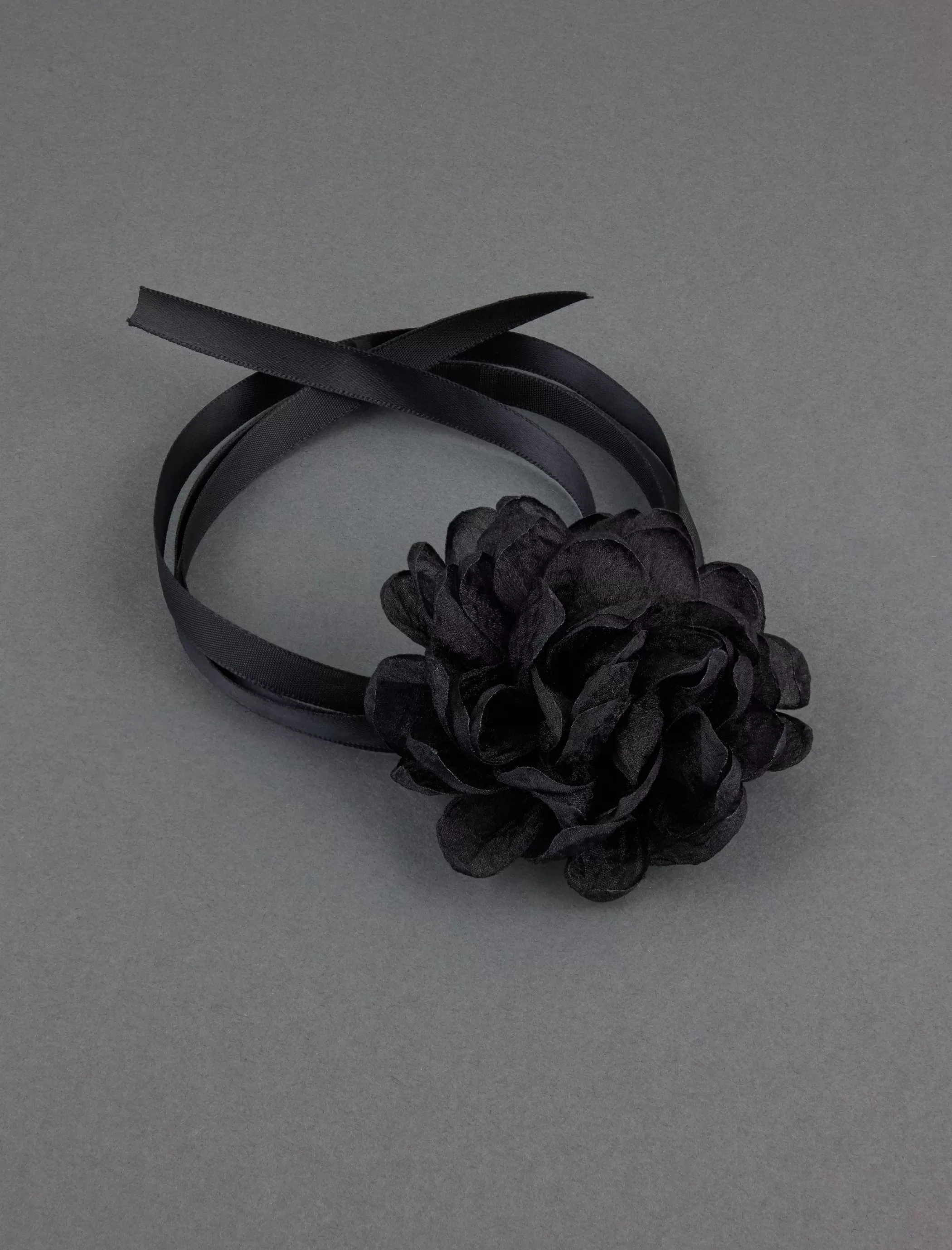 Lucky Brand Jewelry*ribbon rose choker black