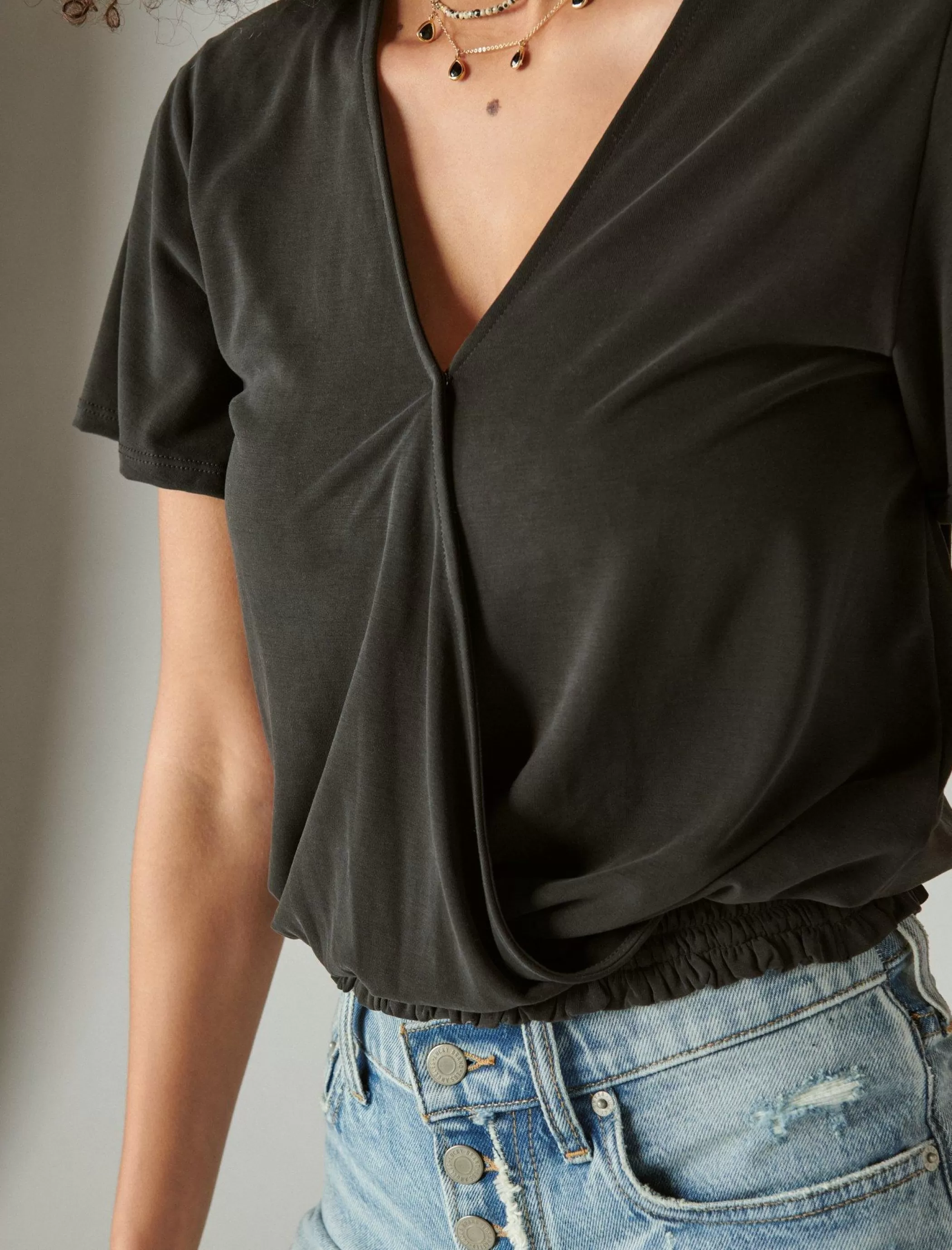 Lucky Brand Knit Tops*sandwash surplice top jet black