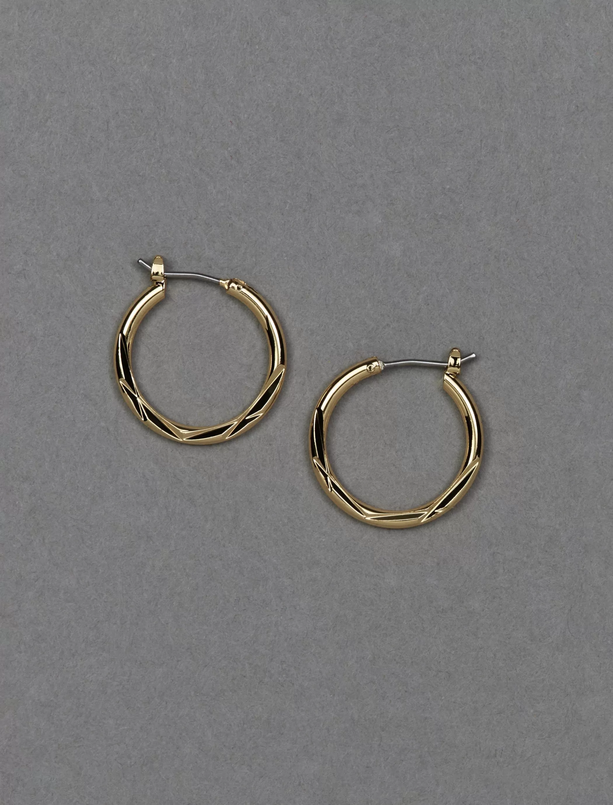 Lucky Brand Jewelry*small twist hoop gold