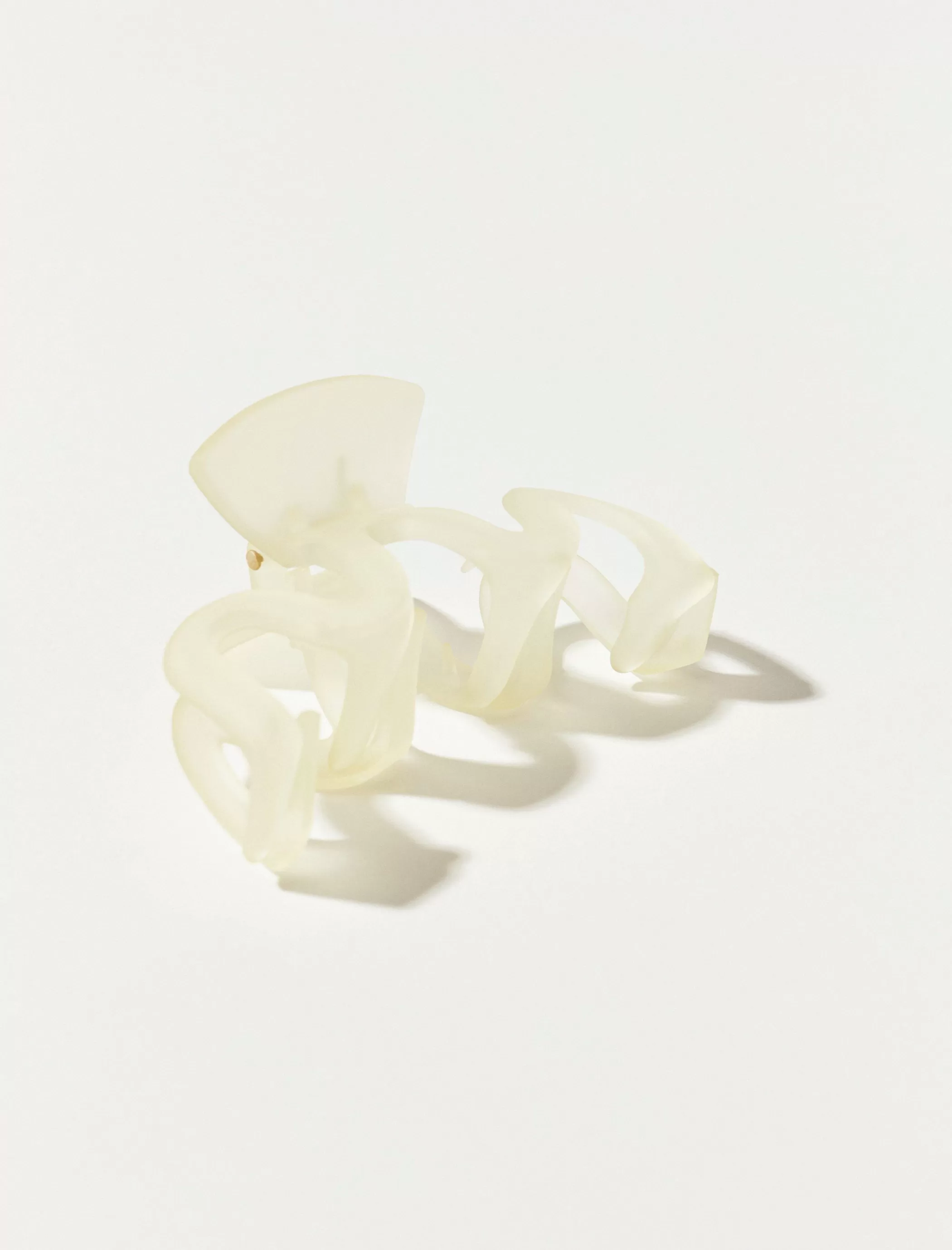 Lucky Brand Hair Accessories*wavy claw medium light yellow